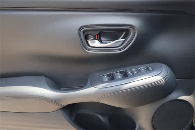 2026 Honda HR-V LX 21