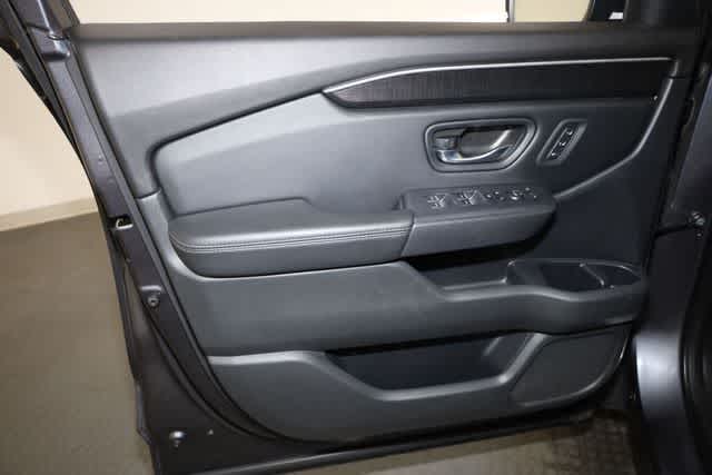 Thumbnail: 2023 Honda Pilot - 13