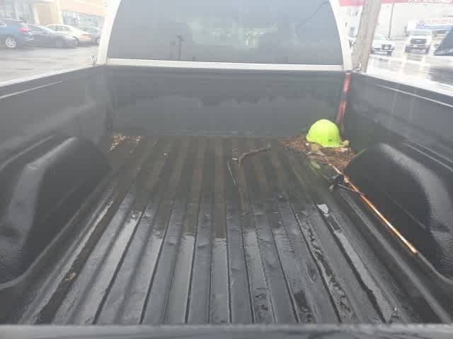 2004 GMC Sierra 2500  12