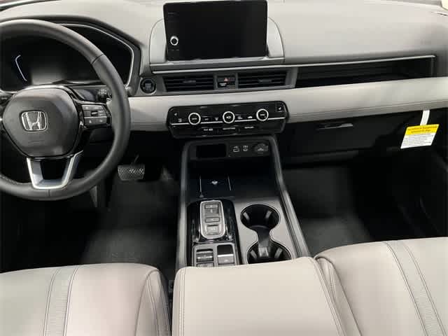 Thumbnail: 2025 Honda Pilot - 17