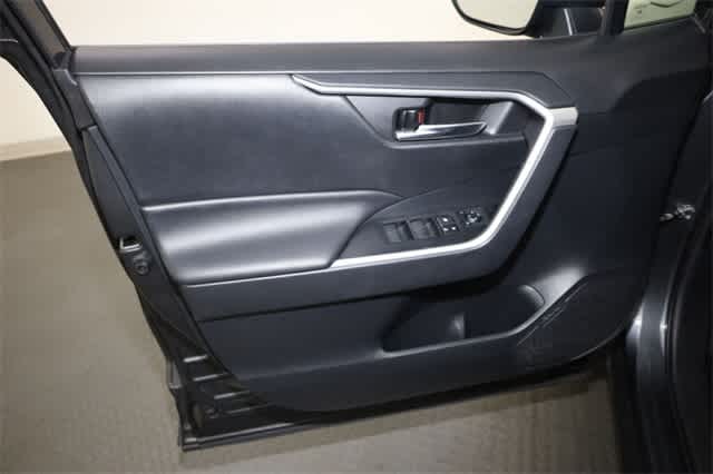 Thumbnail: 2019 Toyota RAV4 - 26
