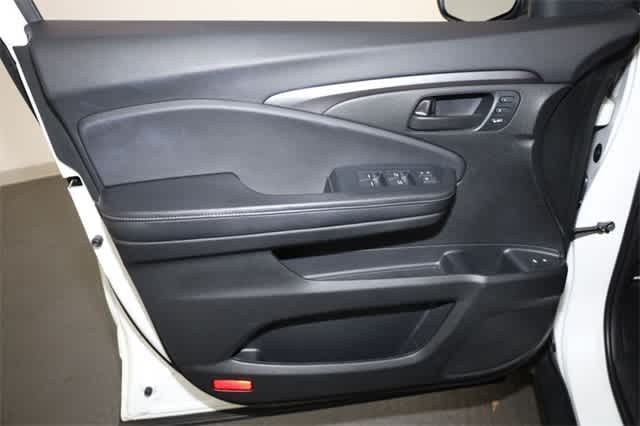 Thumbnail: 2023 Honda Passport - 14