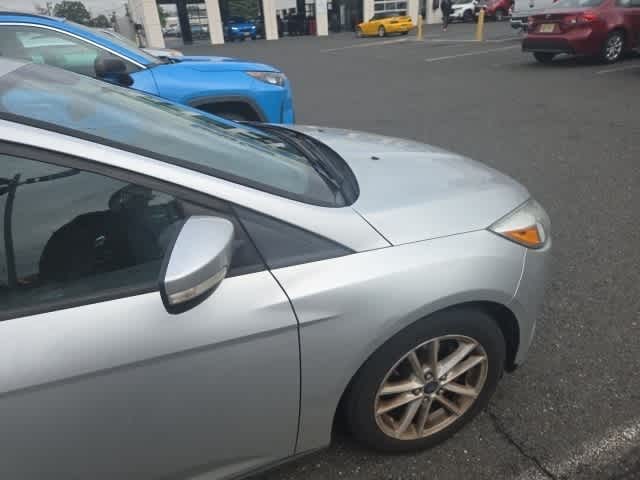 Thumbnail: 2015 Ford Focus - 15