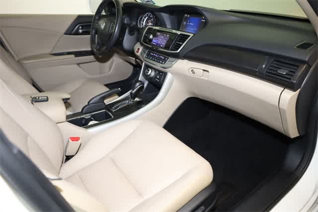 Thumbnail: 2015 Honda Accord - 19
