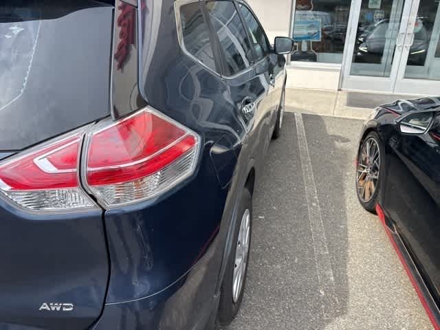 Thumbnail: 2015 Nissan Rogue - 11