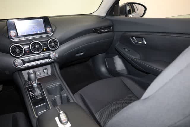 Thumbnail: 2020 Nissan Sentra - 18