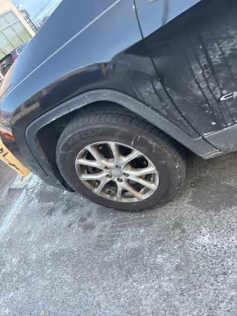 Thumbnail: 2015 Jeep Cherokee - 31