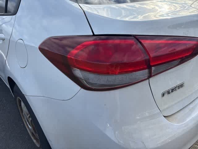 Thumbnail: 2018 Kia Forte - 26