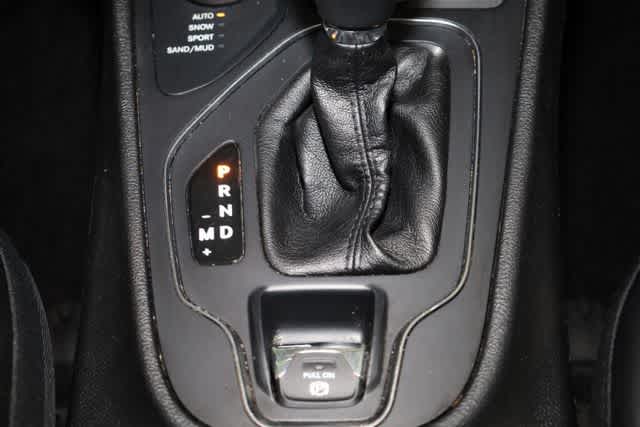 Thumbnail: 2019 Jeep Cherokee - 29