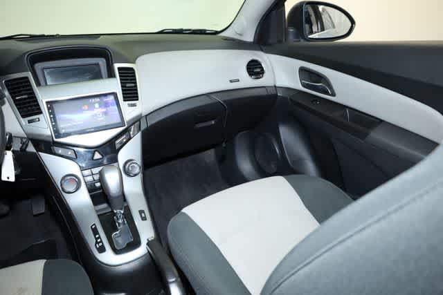 Thumbnail: 2012 Chevrolet Cruze - 23