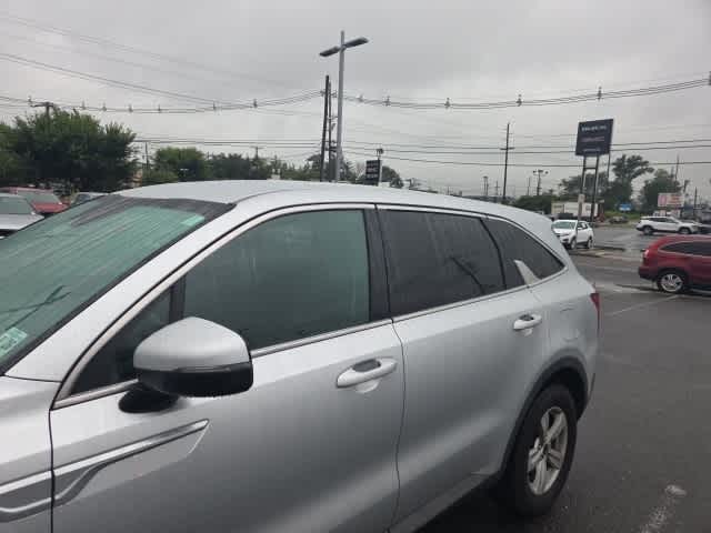Thumbnail: 2021 Kia Sorento - 4