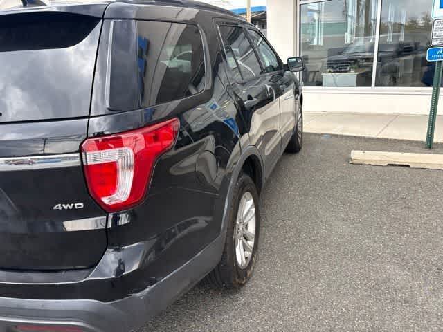 Thumbnail: 2016 Ford Explorer - 10