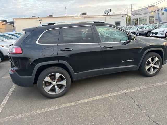 Thumbnail: 2019 Jeep Cherokee - 14