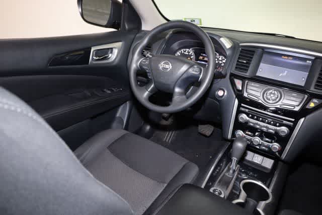 Thumbnail: 2020 Nissan Pathfinder - 16