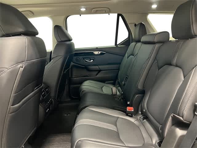2025 Honda Pilot Touring 28
