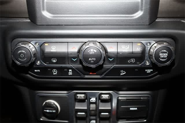 Thumbnail: 2018 Jeep Wrangler - 29