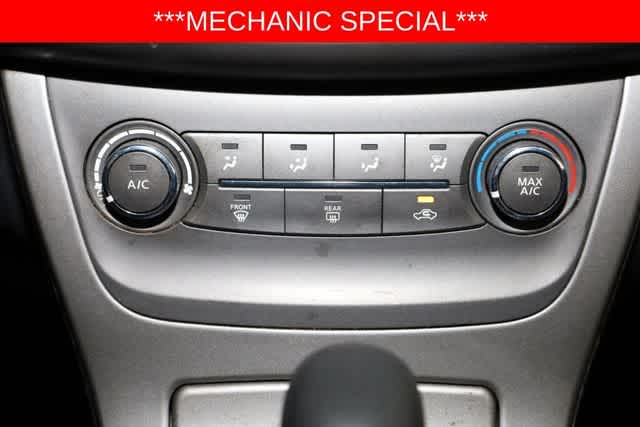 Thumbnail: 2014 Nissan Sentra - 25