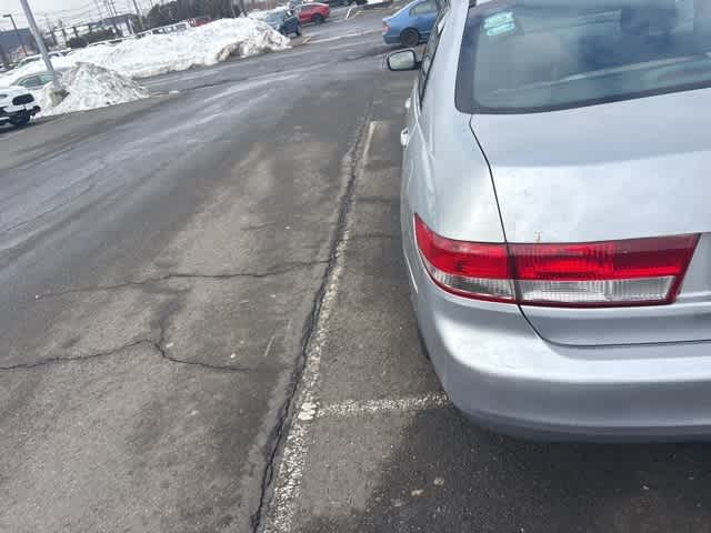 Thumbnail: 2004 Honda Accord - 15