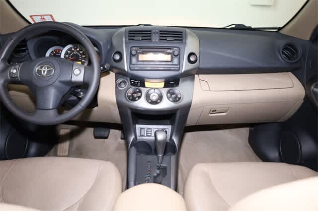 Thumbnail: 2012 Toyota RAV4 - 17