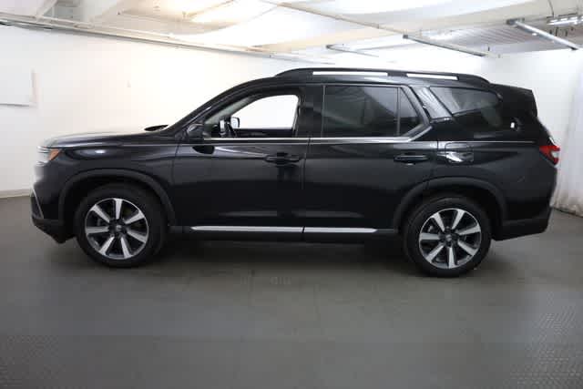 Thumbnail: 2023 Honda Pilot - 3