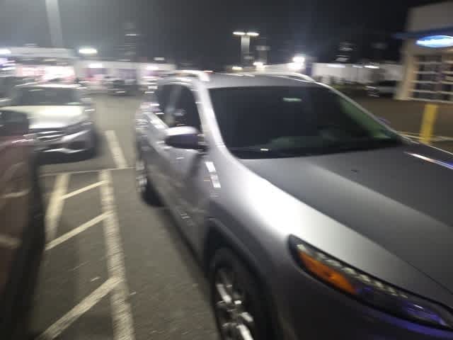 Thumbnail: 2014 Jeep Cherokee - 17