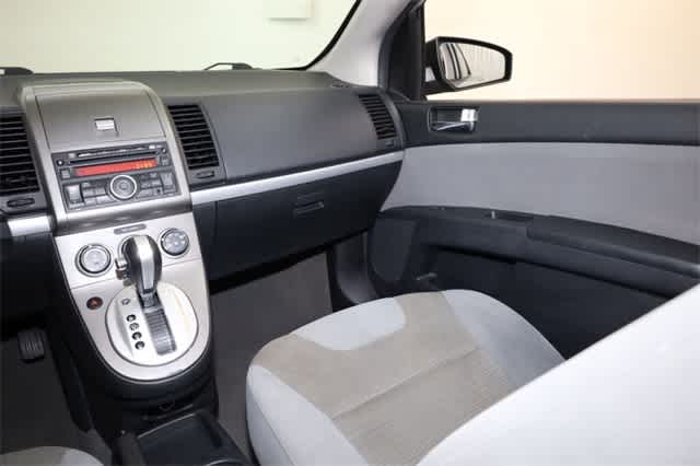 Thumbnail: 2012 Nissan Sentra - 18