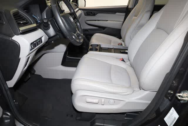 Thumbnail: 2019 Honda Odyssey - 15