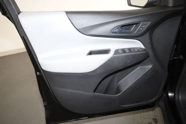 Thumbnail: 2022 Chevrolet Equinox - 13