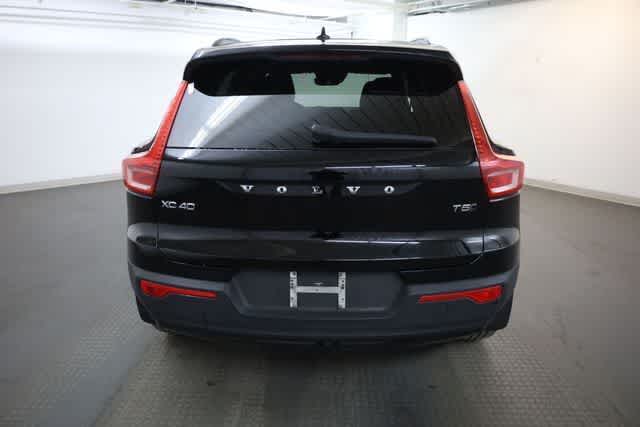 Thumbnail: 2021 Volvo XC40 - 6