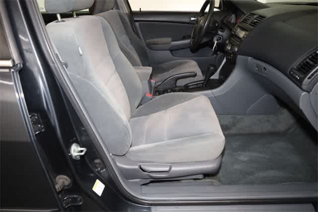 Thumbnail: 2005 Honda Accord - 20