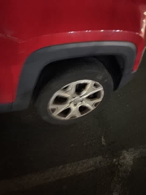 Thumbnail: 2016 Jeep Renegade - 27