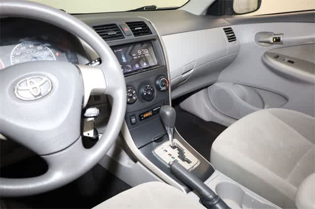 Thumbnail: 2010 Toyota Corolla - 23