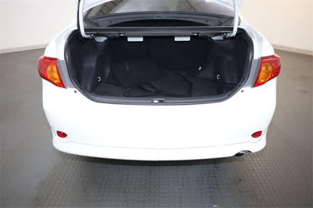 Thumbnail: 2010 Toyota Corolla - 30