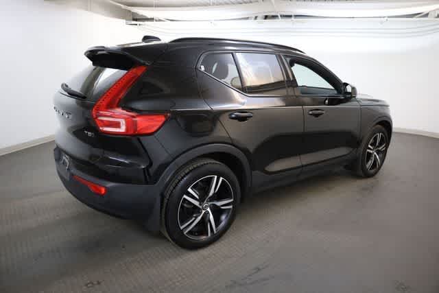Thumbnail: 2021 Volvo XC40 - 8