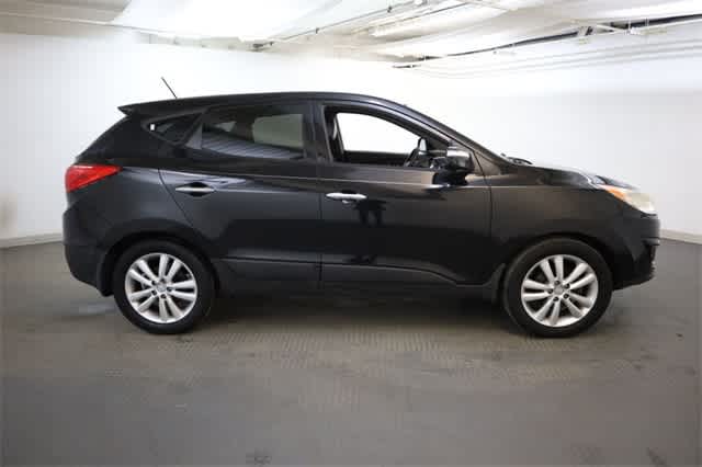 Thumbnail: 2011 Hyundai Tucson - 9