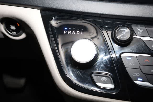 Thumbnail: 2020 Chrysler Pacifica - 30