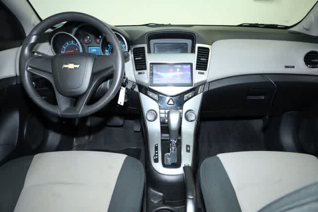 Thumbnail: 2012 Chevrolet Cruze - 22