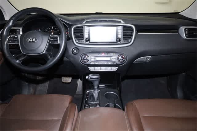 Thumbnail: 2019 Kia Sorento - 17