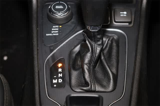 Thumbnail: 2021 Jeep Cherokee - 37