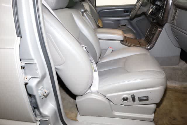 Thumbnail: 2006 GMC Yukon XL - 33