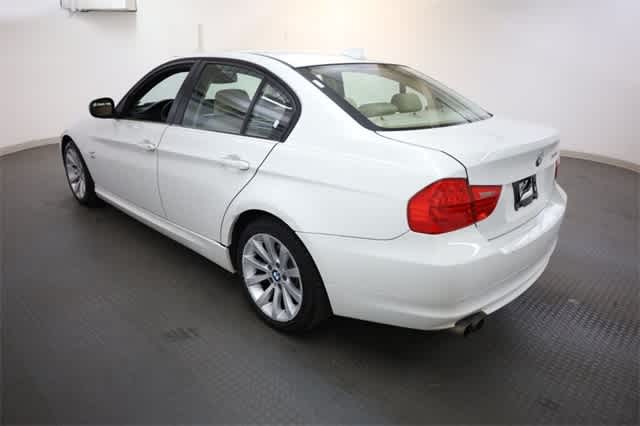 Thumbnail: 2011 BMW 3 Series - 4