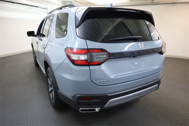 2023 Honda Pilot Touring 5