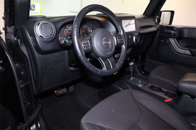 Thumbnail: 2016 Jeep Wrangler - 14