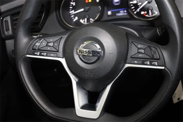 Thumbnail: 2018 Nissan Rogue - 32