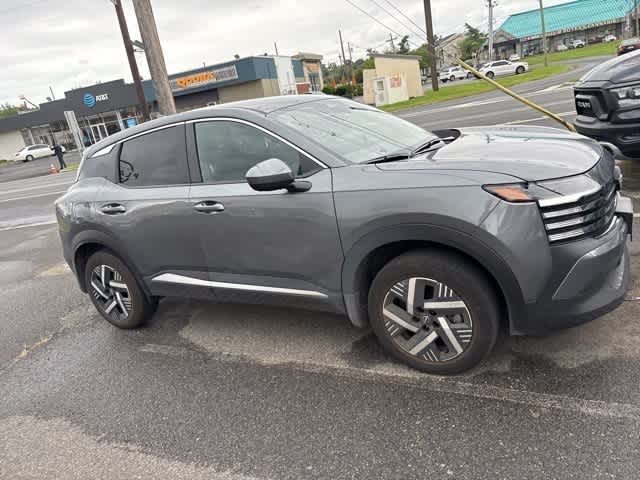 Thumbnail: 2025 Nissan Kicks - 16