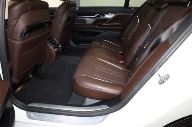 Thumbnail: 2020 BMW 7 Series - 21