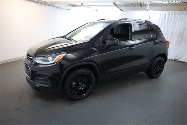 Thumbnail: 2022 Chevrolet Trax - 2