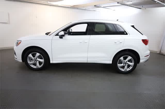 Thumbnail: 2021 Audi Q3 - 6