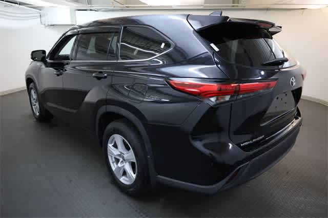 2021 Toyota Highlander LE 4