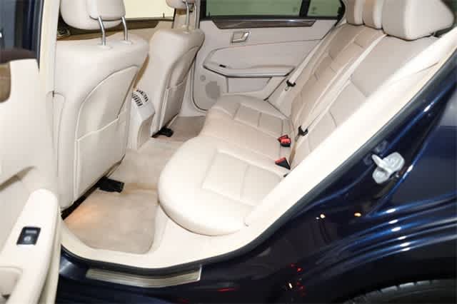 Thumbnail: 2015 Mercedes-Benz E-Class - 21